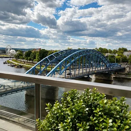 Celna Riverside Prestige 2br Free Parking Apartment *