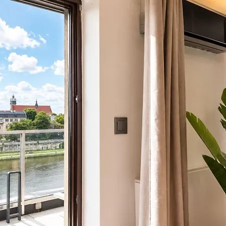 Celna Riverside Prestige 2br Free Parking Apartment Krakau