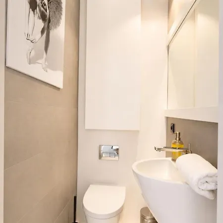 Celna Riverside Prestige 2br Free Parking Apartment Krakau