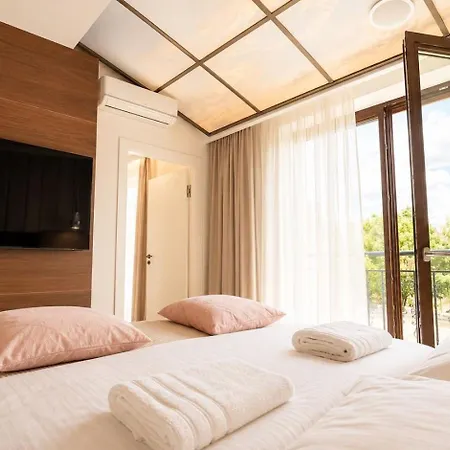 Celna Riverside Prestige 2br Free Parking Krakau