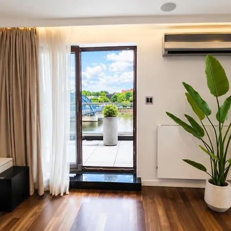 Celna Riverside Prestige 2br Free Parking Krakau